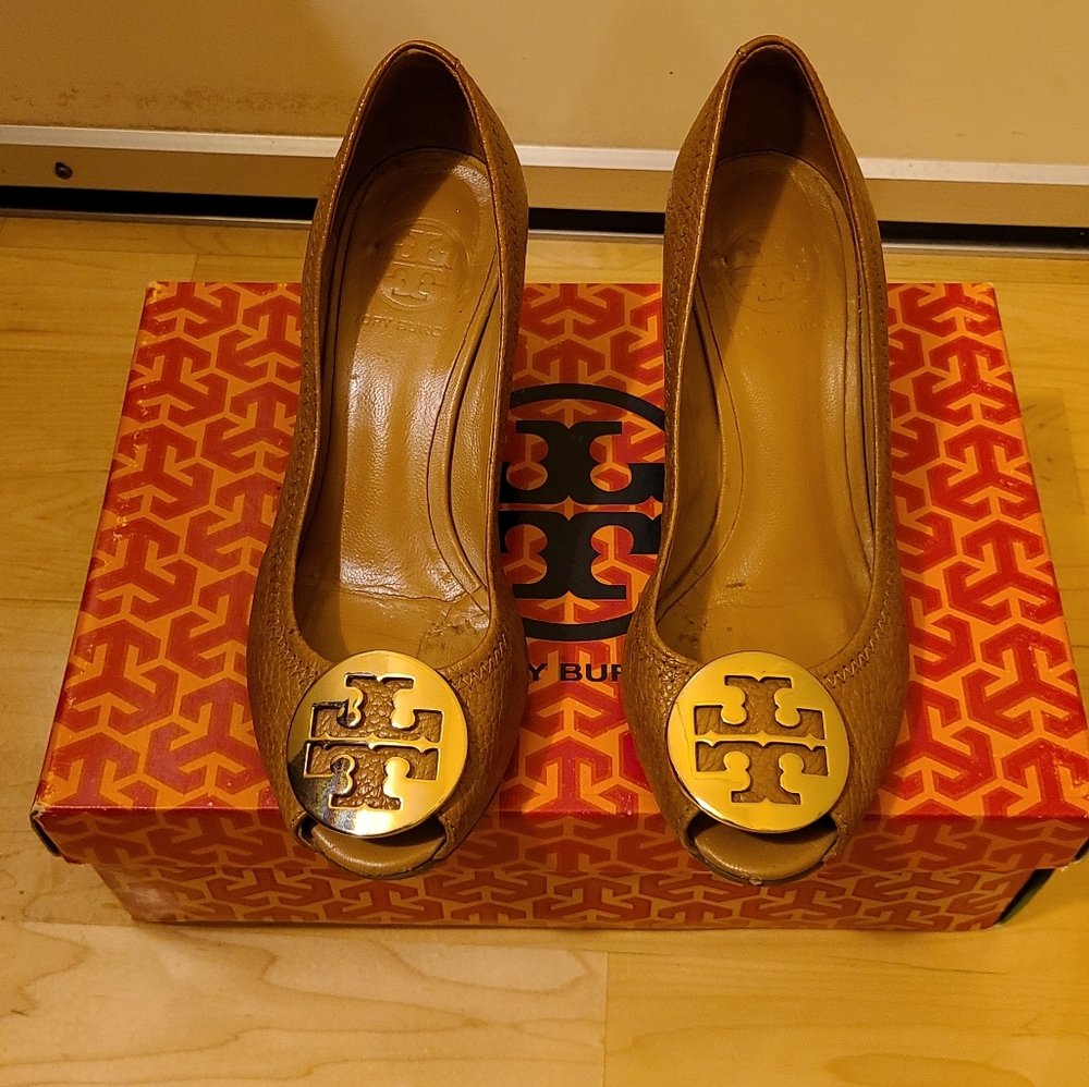 Tory Burch Designer Tan Peep Toe Wedge Heels Size 6